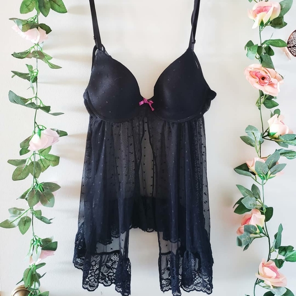 Lingerie - Picture 1 of 3